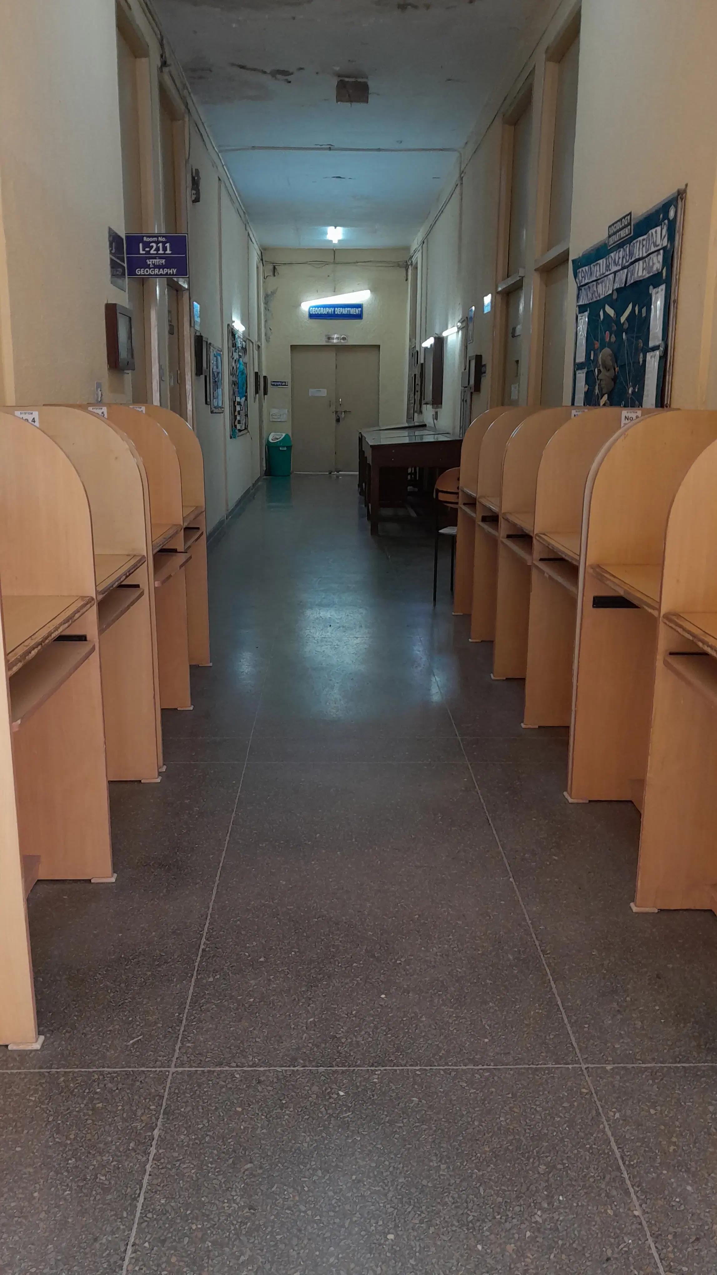 Kamala Nehru College Academic Building photo 10